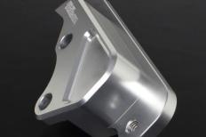 フロントキャリパーブラケットキット(4POTキャリパー用)