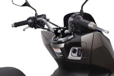 アジャストハンドルクランプ(ブラック)